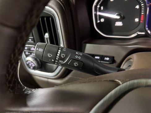 Used 2023 GMC Sierra 2500 Denali w/ Denali Ultimate Package image 28