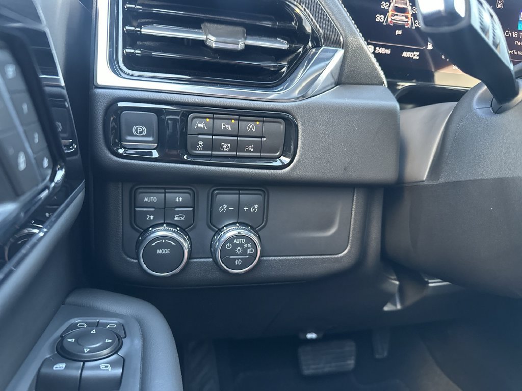 Certified 2026 GMC Yukon XL Elevation w/ LPO, Floor Liner Package AWD/4WD image 18