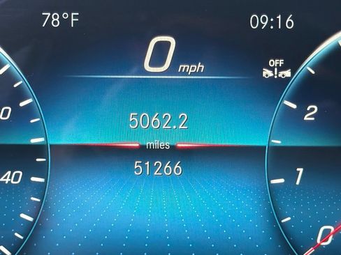 Used 2023 Mercedes-Benz GLS 450 4MATIC image 24