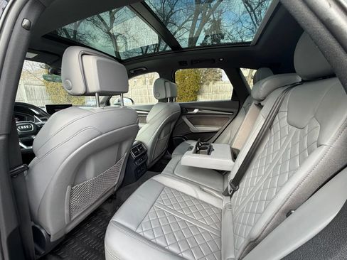 Used 2019 Audi SQ5 Prestige w/ Prestige Package image 12
