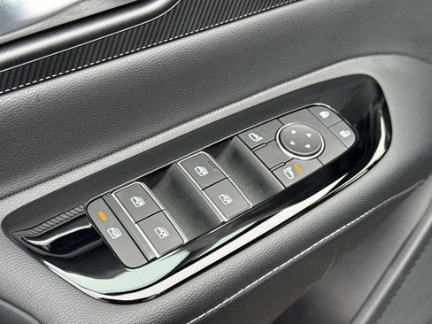 Certified 2025 Nissan Murano SV image 22