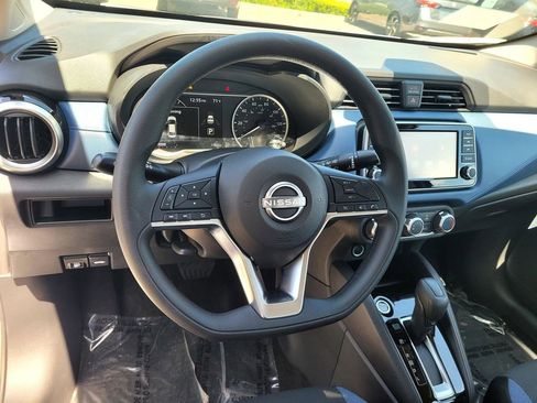 New 2025 Nissan Versa SV w/ Trunk Package FWD image 6