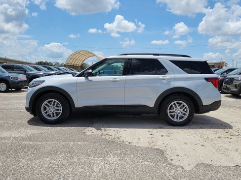 New 2026 Ford Explorer Active RWD image 7