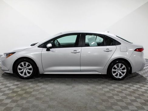 Used 2023 Toyota Corolla LE image 3