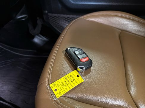 Used 2021 Jeep Gladiator Overland w/ Popular Equipment Package image 31