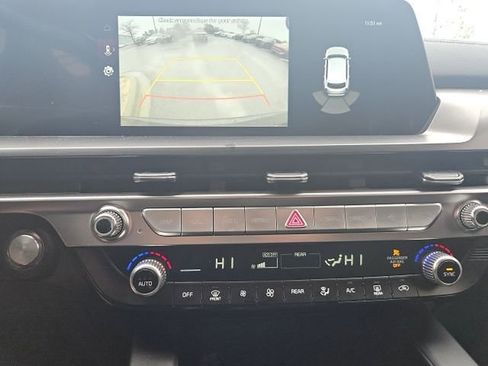 Used 2025 Kia Telluride LX image 7