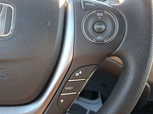 Used 2018 Honda Pilot LX image 21