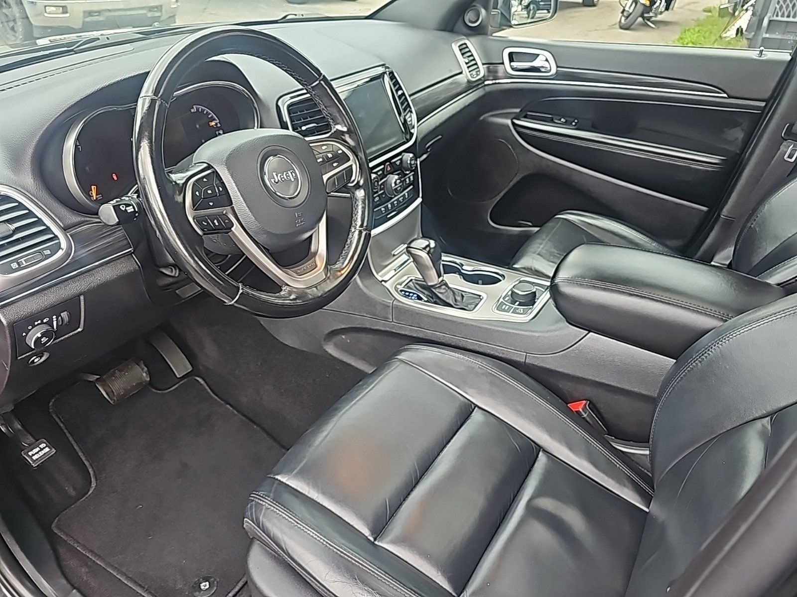 Used 2021 Jeep Grand Cherokee Limited AWD/4WD image 9