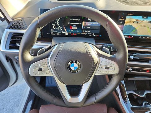 Used 2026 BMW X7 xDrive40i w/ Premium Package image 19