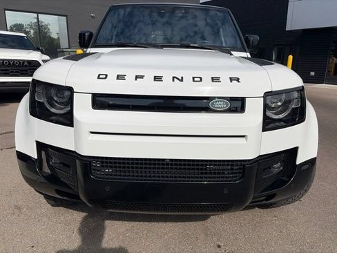 Used 2022 Land Rover Defender 110 X-Dynamic HSE AWD/4WD image 5