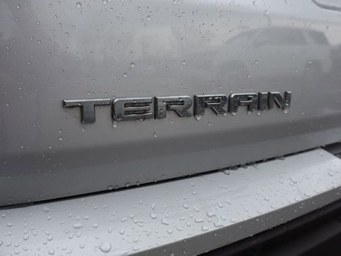 Used 2018 GMC Terrain SLE w/ Driver Convenience Package FWD image 32