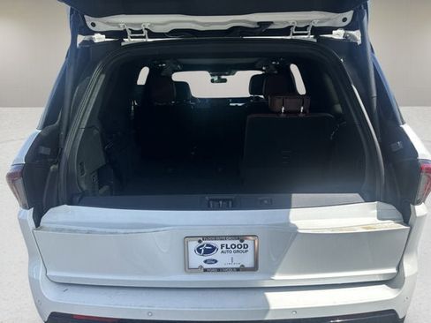 New 2026 Lincoln Navigator Reserve AWD/4WD image 7