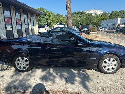 Used 2001 Mercedes-Benz CLK 320 Cabriolet w/ K2 Opt Pkg image 12