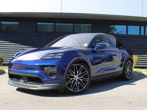Used 2024 Porsche Macan 4 Electric image 1