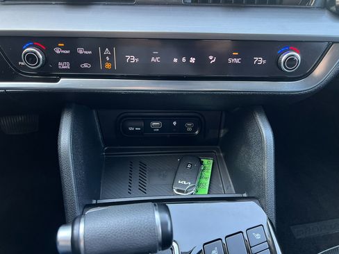 Used 2023 Kia Sportage EX image 21