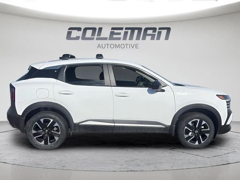 New 2026 Nissan Kicks SV w/ Cold Weather Package image 7