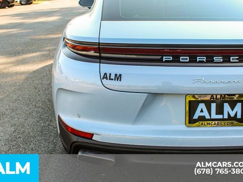 Used 2024 Porsche Panamera 4 w/ Premium Package AWD/4WD image 13