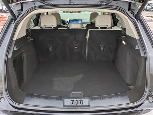 Used 2025 Lincoln Corsair Premiere image 12