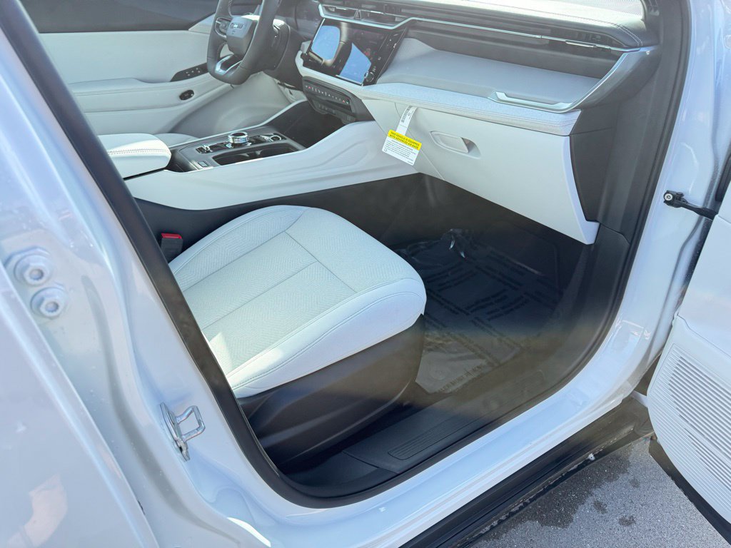 New 2026 Jeep Cherokee Laredo AWD/4WD image 28