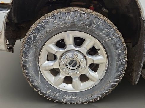 Used 2011 Ford F250 Lariat w/ Lariat Interior Pkg image 25