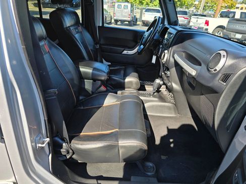 Used 2011 Jeep Wrangler Unlimited 70th Anniversary w/ Dual Top Group image 11