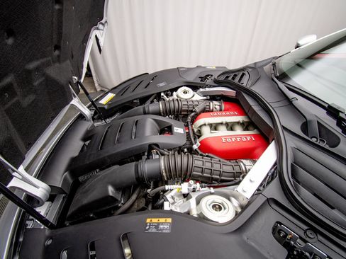 Used 2025 Ferrari Purosangue AWD/4WD image 55