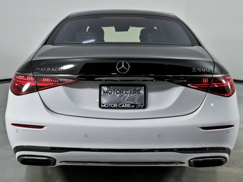 Used 2024 Mercedes-Benz Maybach S 680 4MATIC image 11