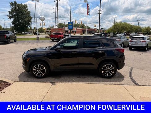 Used 2025 Chevrolet TrailBlazer LT AWD/4WD image 7