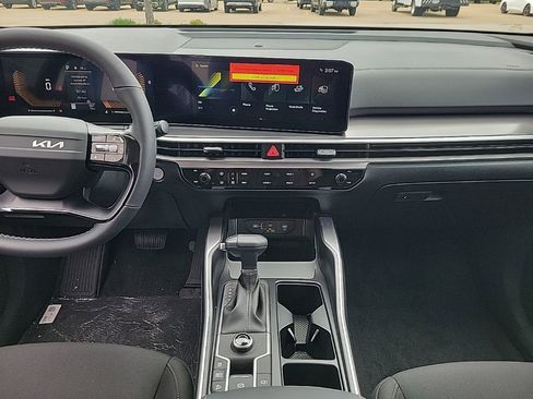 New 2026 Kia Sorento LX FWD image 11