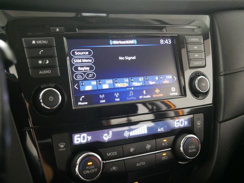 Used 2020 Nissan Rogue SV AWD/4WD image 22