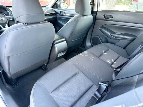 Used 2025 Nissan Altima 2.5 SV image 24