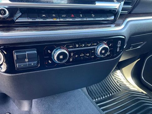 Used 2022 GMC Sierra 1500 Elevation w/ X31 Off-Road Package AWD/4WD image 25