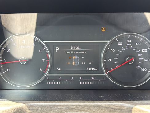 Used 2023 Kia Sorento EX w/ Panoramic Sunroof Package FWD image 24
