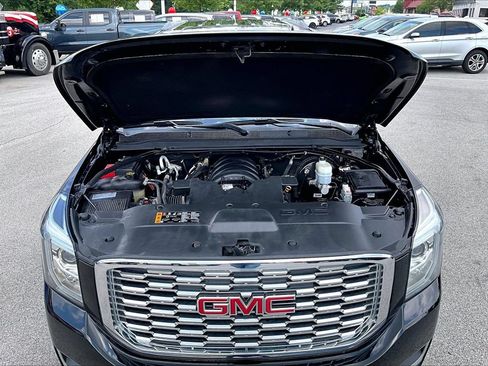 Used 2020 GMC Yukon Denali w/ Denali Ultimate Black Edition AWD/4WD image 11