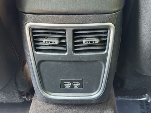 Used 2015 Dodge Charger SXT RWD image 33