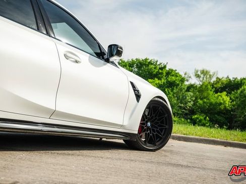 Used 2021 BMW M3 MANUAL w/ M Carbon Exterior Package image 31