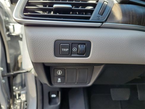 Used 2019 Honda Accord EX-L image 25