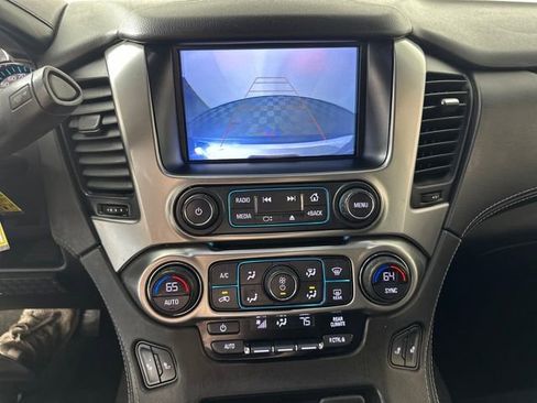 Used 2018 Chevrolet Suburban LT image 22