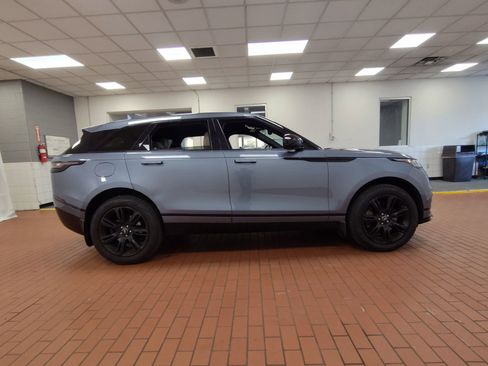 Used 2023 Land Rover Range Rover Velar R-Dynamic S image 9