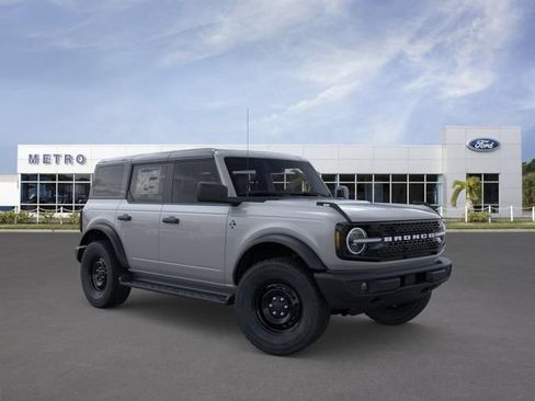 New 2026 Ford Bronco Outer Banks w/ Black Appearance Package AWD/4WD image 7