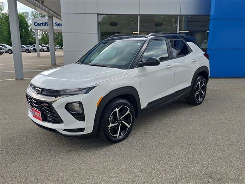 Used 2023 Chevrolet TrailBlazer RS w/ Convenience Package AWD/4WD image 1