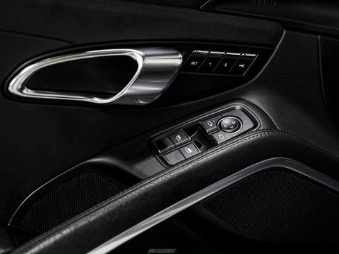 Used 2017 Porsche 911 Targa 4 image 31