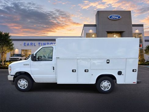 Used 2026 Ford E-350 and Econoline 350 Super Duty w/ Power Equipment Group RWD image 5