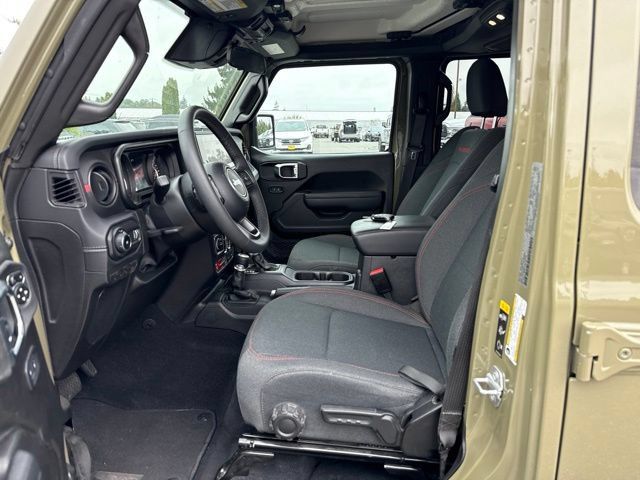 Used 2026 Jeep Wrangler Unlimited Rubicon AWD/4WD image 12