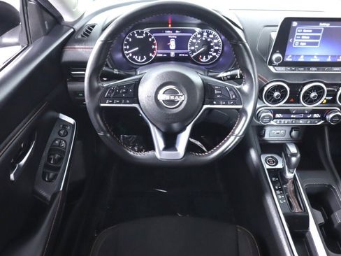 Used 2025 Nissan Sentra SR FWD image 33