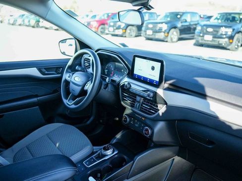 Used 2022 Ford Escape SE image 14