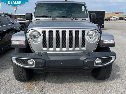 Used 2019 Jeep Wrangler Unlimited Sahara w/ Safety Group AWD/4WD image 2
