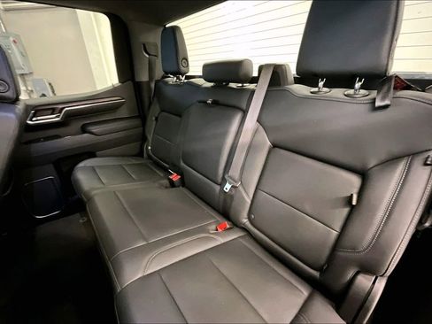 Used 2024 GMC Sierra 1500 SLT AWD/4WD image 22
