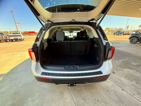 New 2026 Ford Explorer Active w/ Active Comfort Package image 32