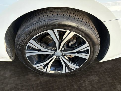 Used 2021 Volkswagen Passat 2.0T SE image 38